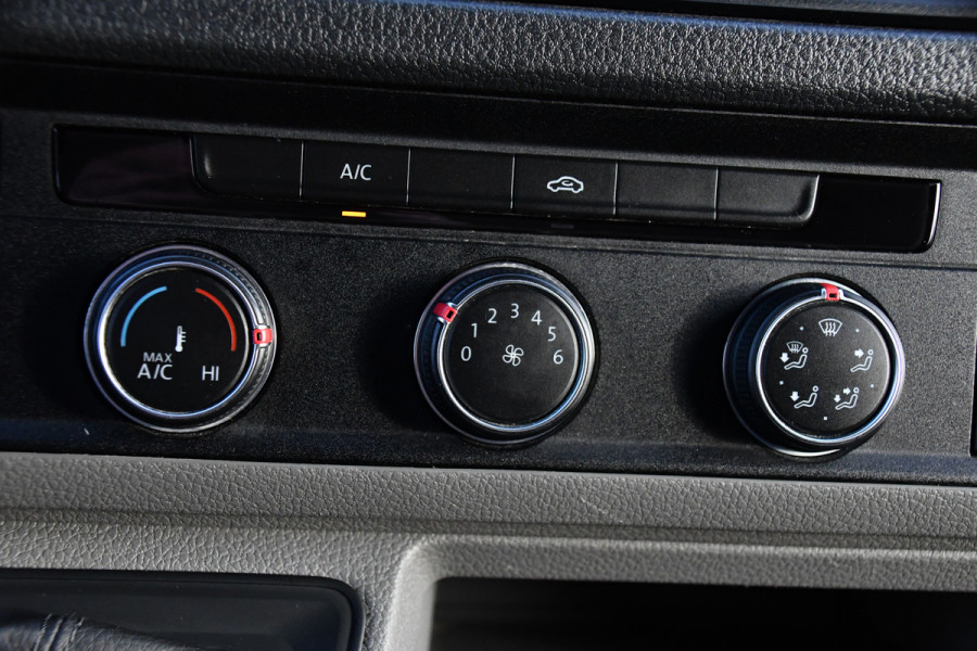 Volkswagen Crafter 2.0 TDI L3H2 Highline PB Edition Adaptieve Cruise, Camera, Carplay, LED, 177pk, Automaat, Voorruit verwarming, Sensoren, Trekhaak, Uniek!