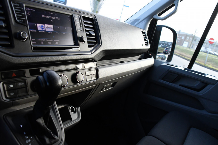 Volkswagen Crafter 2.0 TDI L3H2 Highline PB Edition Adaptieve Cruise, Camera, Carplay, LED, 177pk, Automaat, Voorruit verwarming, Sensoren, Trekhaak, Uniek!