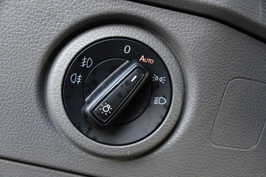 Volkswagen Crafter 2.0 TDI L3H2 Highline PB Edition Adaptieve Cruise, Camera, Carplay, LED, 177pk, Automaat, Voorruit verwarming, Sensoren, Trekhaak, Uniek!