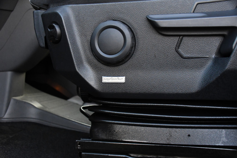 Volkswagen Crafter 2.0 TDI L3H2 Highline PB Edition Adaptieve Cruise, Camera, Carplay, LED, 177pk, Automaat, Voorruit verwarming, Sensoren, Trekhaak, Uniek!