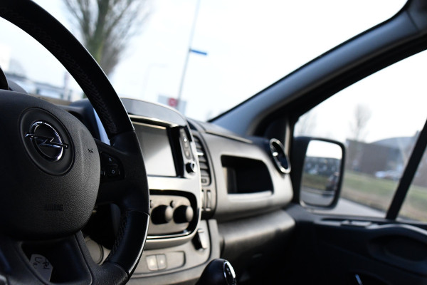 Opel Vivaro 1.6 CDTI L2H1 Sport Black Edition Camera, Cruise, 125pk, Multimedia, Trekhaak, LED, Sensoren, Trekhaak, Uniek!