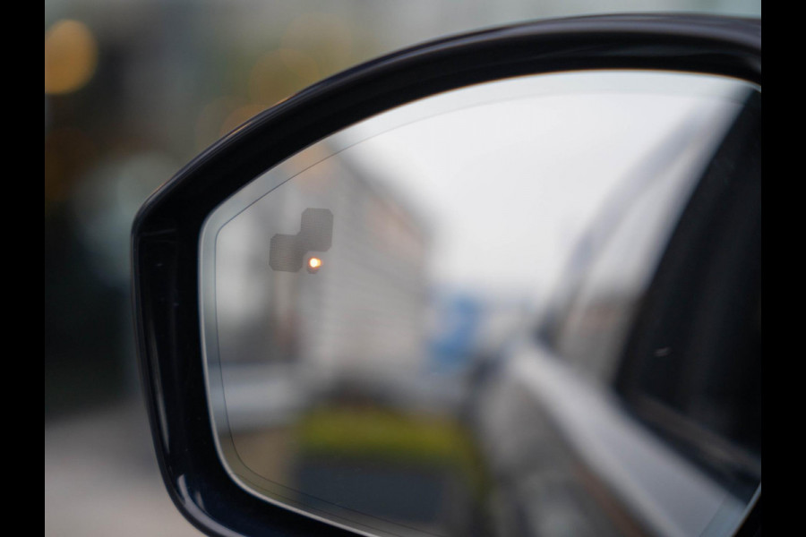 Land Rover Range Rover Evoque 1.5 P300e AWD R-Dynamic SE / 360 camera / Pano / Memory / Keyless