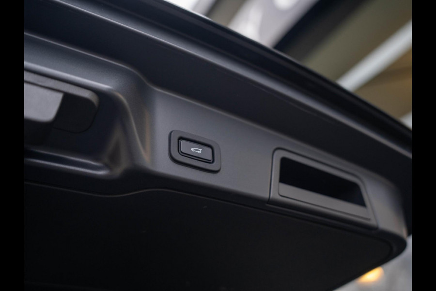 Land Rover Range Rover Evoque 1.5 P300e AWD R-Dynamic SE / 360 camera / Pano / Memory / Keyless