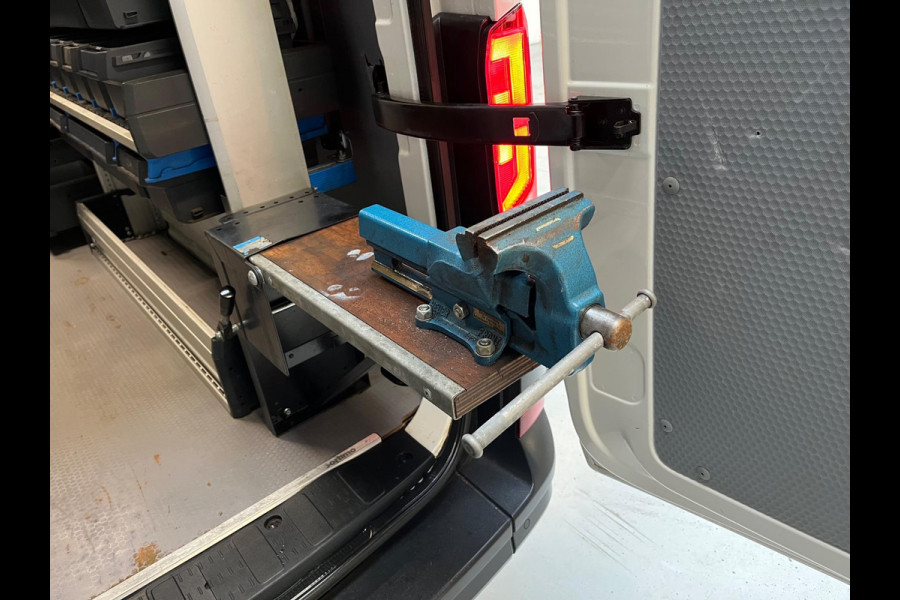 Volkswagen Crafter Automaat DSG Servicewagen 35 2.0 TDI 140pk euro6 L3H2 oude L2H1 Highline 3Persoons, Sortimo, RIJKLAARPRIJS