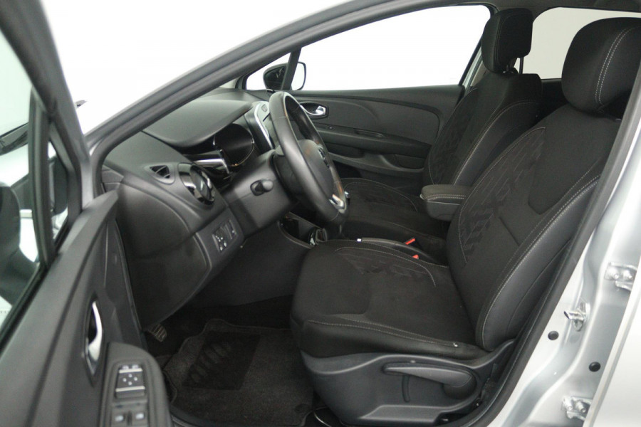 Renault Clio Estate 0.9 TCe Limited (TREKHAAK, NAVIGATIE, CAMERA, PARKEERSENSOREN, BLUETOOTH, CRUISE CONTROL)