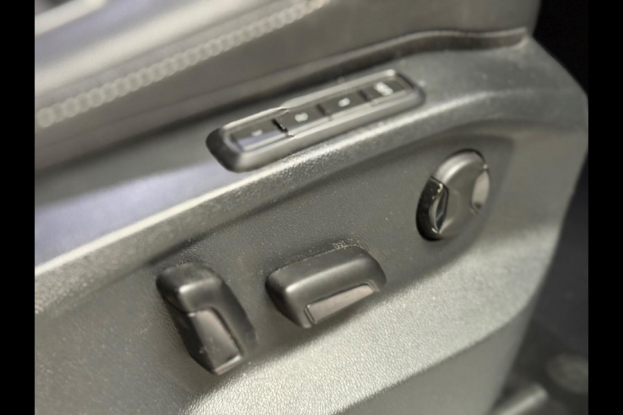 Volkswagen Tiguan 2.0 TSI 4Motion Highline Business R | Pano | Trekhaak | 360 Camera | Akrapovic | Leer | memory | Keyless