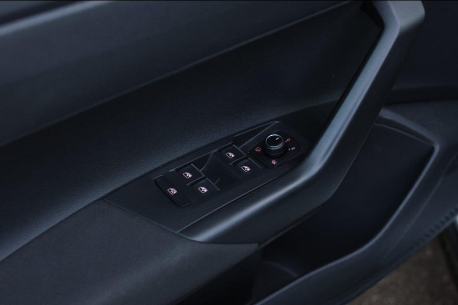 Volkswagen Polo 2.0 TSI GTI *Pano*DCC*Led*Camera*Keyless*