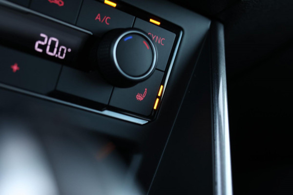 Volkswagen Polo 2.0 TSI GTI *Pano*DCC*Led*Camera*Keyless*