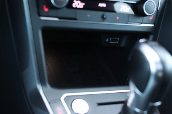 Volkswagen Polo 2.0 TSI GTI *Pano*DCC*Led*Camera*Keyless*