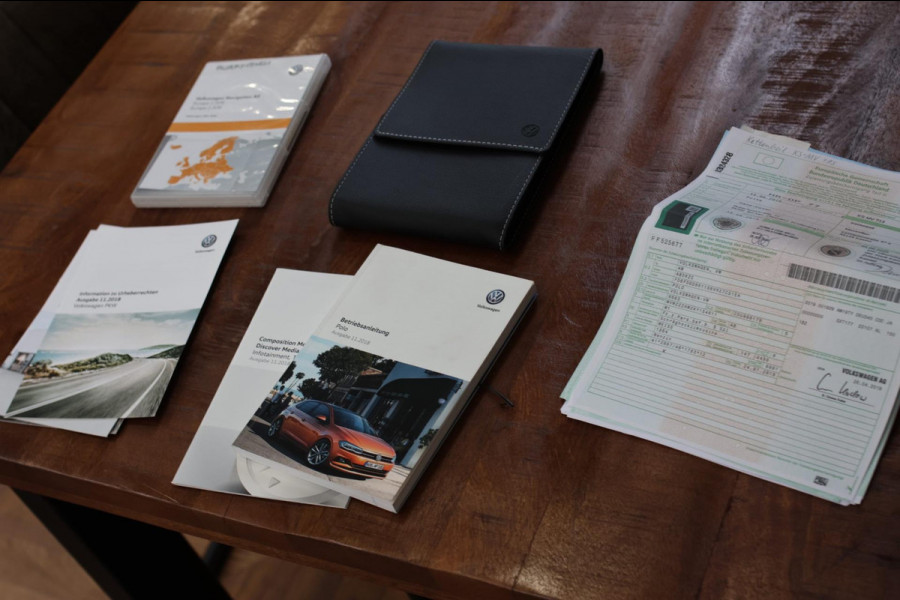 Volkswagen Polo 2.0 TSI GTI *Pano*DCC*Led*Camera*Keyless*