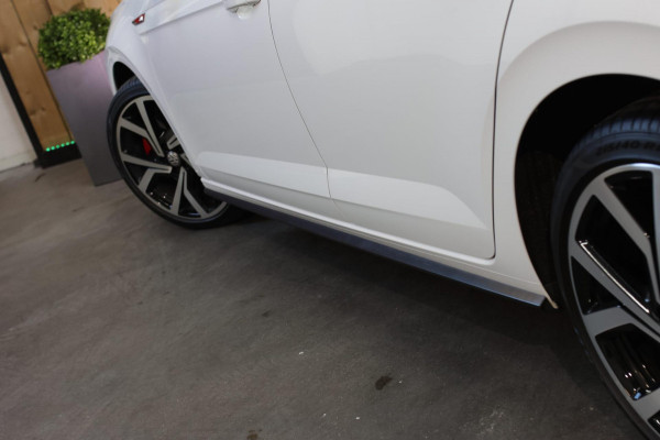 Volkswagen Polo 2.0 TSI GTI *Pano*DCC*Led*Camera*Keyless*