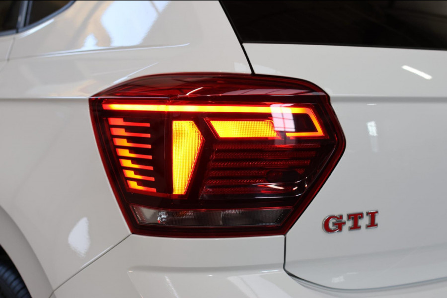 Volkswagen Polo 2.0 TSI GTI *Pano*DCC*Led*Camera*Keyless*