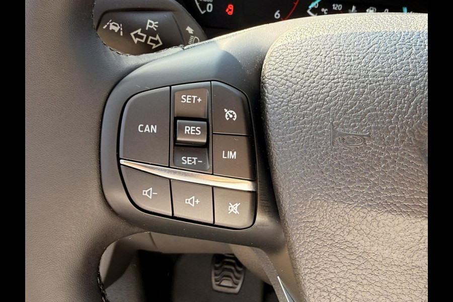 Ford Transit 350 2.0 TDCI L4H3 Trend RWD | SCI | 130pk | Navigatiesysteem SYNC4 | Stoelverwarming  | Elektrisch inklapbare buitenspiegels | Elektrisch verstelbare bestuurdersstoel | Passagiersairbag | Allweather banden | Laadruimte beschermingspakket | 150 watt/230V aansluitpunt tussen voorstoelen | Handmatige regeneratie roetfilter | Reservewiel | Centrale dubbele vergrendeling | LED Downlighter