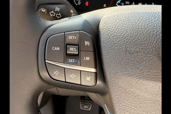 Ford Transit 350 2.0 TDCI L4H3 Trend RWD | SCI | 130pk | Navigatiesysteem SYNC4 | Stoelverwarming  | Elektrisch inklapbare buitenspiegels | Elektrisch verstelbare bestuurdersstoel | Passagiersairbag | Allweather banden | Laadruimte beschermingspakket | 150 watt/230V aansluitpunt tussen voorstoelen | Handmatige regeneratie roetfilter | Reservewiel | Centrale dubbele vergrendeling | LED Downlighter