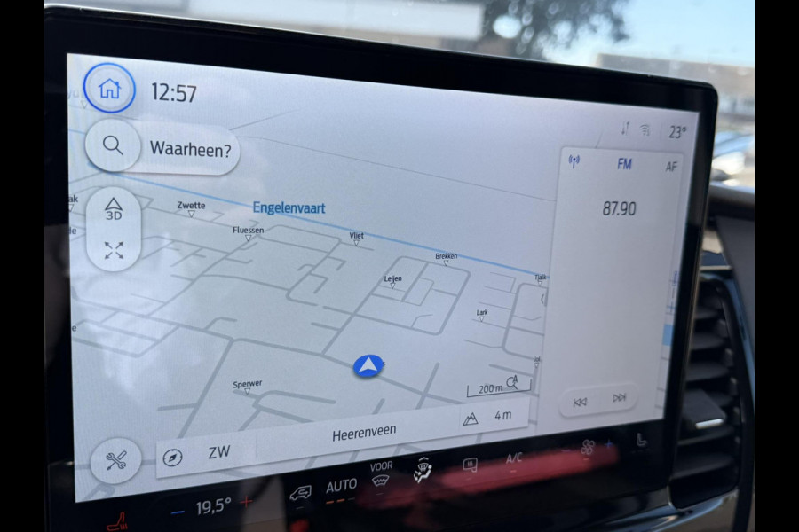 Ford Transit 350 2.0 TDCI L4H3 Trend RWD | SCI | 130pk | Navigatiesysteem SYNC4 | Stoelverwarming  | Elektrisch inklapbare buitenspiegels | Elektrisch verstelbare bestuurdersstoel | Passagiersairbag | Allweather banden | Laadruimte beschermingspakket | 150 watt/230V aansluitpunt tussen voorstoelen | Handmatige regeneratie roetfilter | Reservewiel | Centrale dubbele vergrendeling | LED Downlighter