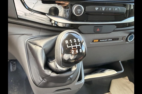 Ford Transit 350 2.0 TDCI L4H3 Trend RWD | SCI | 130pk | Navigatiesysteem SYNC4 | Stoelverwarming  | Elektrisch inklapbare buitenspiegels | Elektrisch verstelbare bestuurdersstoel | Passagiersairbag | Allweather banden | Laadruimte beschermingspakket | 150 watt/230V aansluitpunt tussen voorstoelen | Handmatige regeneratie roetfilter | Reservewiel | Centrale dubbele vergrendeling | LED Downlighter