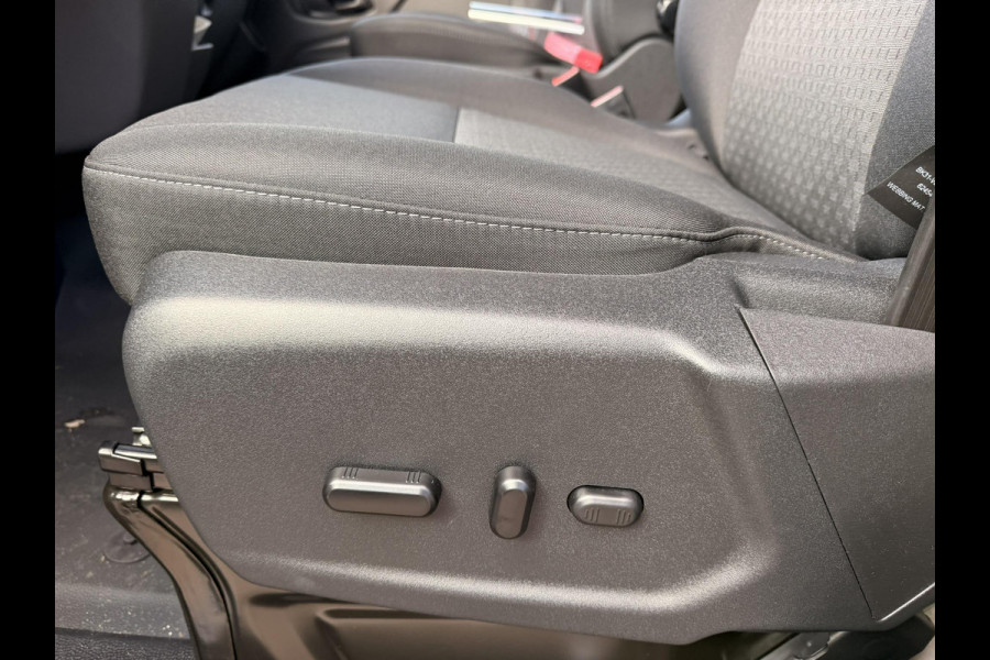 Ford Transit 350 2.0 TDCI L4H3 Trend RWD | SCI | 130pk | Navigatiesysteem SYNC4 | Stoelverwarming  | Elektrisch inklapbare buitenspiegels | Elektrisch verstelbare bestuurdersstoel | Passagiersairbag | Allweather banden | Laadruimte beschermingspakket | 150 watt/230V aansluitpunt tussen voorstoelen | Handmatige regeneratie roetfilter | Reservewiel | Centrale dubbele vergrendeling | LED Downlighter