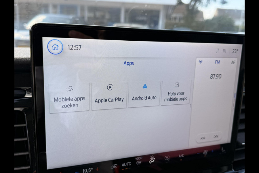 Ford Transit 350 2.0 TDCI L4H3 Trend RWD | 130pk | Navigatiesysteem SYNC4 | Stoelverwarming  | Elektrisch inklapbare buitenspiegels | Elektrisch verstelbare bestuurdersstoel | Passagiersairbag | Allweather banden | Laadruimte beschermingspakket | 150 watt/230V aansluitpunt tussen voorstoelen | Handmatige regeneratie roetfilter | Reservewiel | Centrale dubbele vergrendeling | LED Downlighter