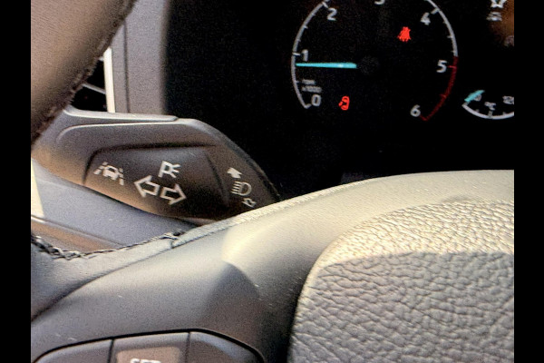 Ford Transit 350 2.0 TDCI L4H3 Trend RWD | 130pk | Navigatiesysteem SYNC4 | Stoelverwarming  | Elektrisch inklapbare buitenspiegels | Elektrisch verstelbare bestuurdersstoel | Passagiersairbag | Allweather banden | Laadruimte beschermingspakket | 150 watt/230V aansluitpunt tussen voorstoelen | Handmatige regeneratie roetfilter | Reservewiel | Centrale dubbele vergrendeling | LED Downlighter