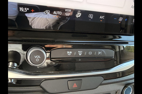 Ford Transit 350 2.0 TDCI L4H3 Trend RWD | 130pk | Navigatiesysteem SYNC4 | Stoelverwarming  | Elektrisch inklapbare buitenspiegels | Elektrisch verstelbare bestuurdersstoel | Passagiersairbag | Allweather banden | Laadruimte beschermingspakket | 150 watt/230V aansluitpunt tussen voorstoelen | Handmatige regeneratie roetfilter | Reservewiel | Centrale dubbele vergrendeling | LED Downlighter