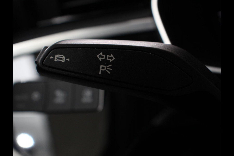 Audi Q3 Sportback 45 TFSI Attitude Plus PHEV 245 PK | Climatronic | Adaptive Cruise control | PDC V + A | Navigatie | Elektrische Kofferbak | Lichtmetalen Velgen