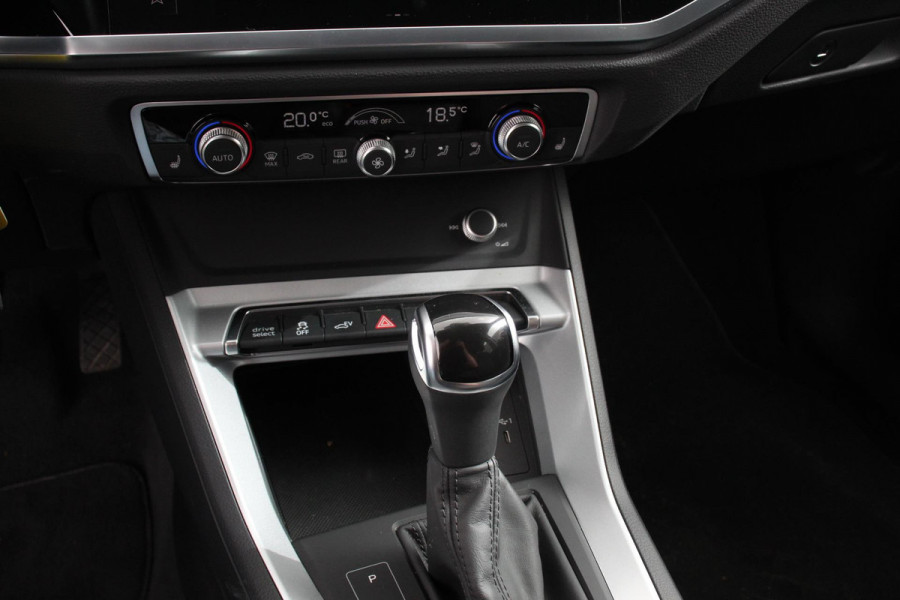 Audi Q3 Sportback 45 TFSI Attitude Plus PHEV 245 PK | Climatronic | Adaptive Cruise control | PDC V + A | Navigatie | Elektrische Kofferbak | Lichtmetalen Velgen