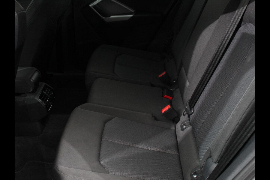 Audi Q3 Sportback 45 TFSI Attitude Plus PHEV 245 PK | Climatronic | Adaptive Cruise control | PDC V + A | Navigatie | Elektrische Kofferbak | Lichtmetalen Velgen