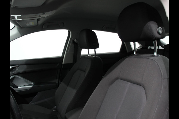 Audi Q3 Sportback 45 TFSI Attitude Plus PHEV 245 PK | Climatronic | Adaptive Cruise control | PDC V + A | Navigatie | Elektrische Kofferbak | Lichtmetalen Velgen