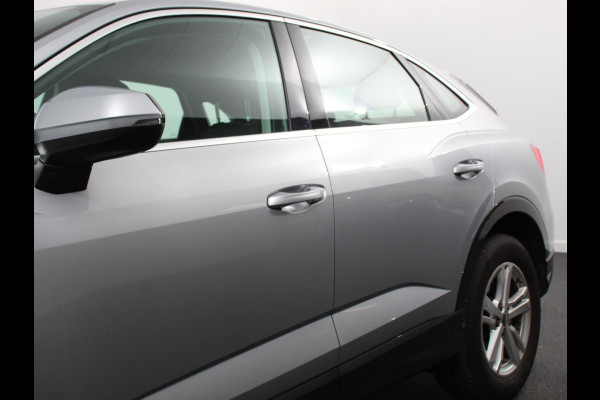 Audi Q3 Sportback 45 TFSI Attitude Plus PHEV 245 PK | Climatronic | Adaptive Cruise control | PDC V + A | Navigatie | Elektrische Kofferbak | Lichtmetalen Velgen