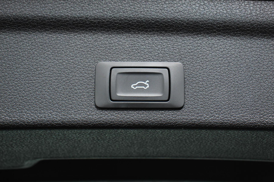 Audi Q3 Sportback 45 TFSI Attitude Plus PHEV 245 PK | Climatronic | Adaptive Cruise control | PDC V + A | Navigatie | Elektrische Kofferbak | Lichtmetalen Velgen
