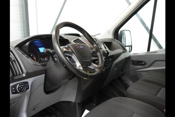 Ford Transit 130pk L3H2 Dubbele Cabine 6-Zits Airco Cruise control Trekhaak Imperiaal Euro6