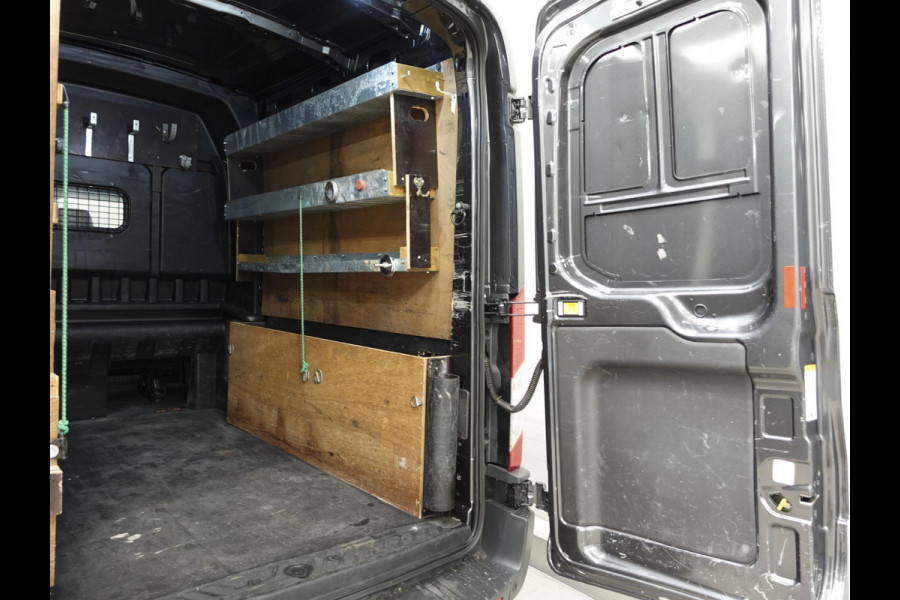 Ford Transit 130pk L3H2 Dubbele Cabine 6-Zits Airco Cruise control Trekhaak Imperiaal Euro6