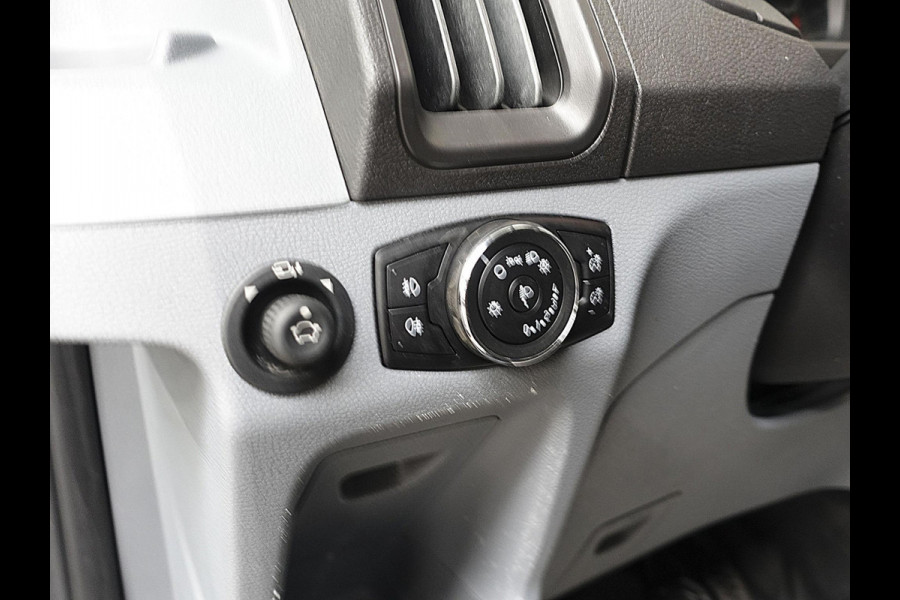 Ford Transit 130pk L3H2 Dubbele Cabine 6-Zits Airco Cruise control Trekhaak Imperiaal Euro6