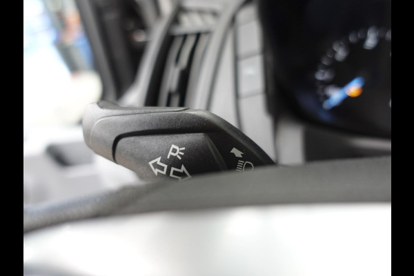 Ford Transit 130pk L3H2 Dubbele Cabine 6-Zits Airco Cruise control Trekhaak Imperiaal Euro6