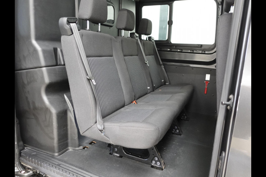 Ford Transit 130pk L3H2 Dubbele Cabine 6-Zits Airco Cruise control Trekhaak Imperiaal Euro6