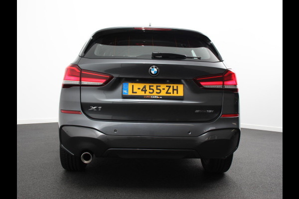 BMW X1 sDrive18i Automaat M-Sport | Navigatie | Cruise Control | Stoelverwarming  | Elektrische achterklep | Climate Control | Lichtmetalen velgen