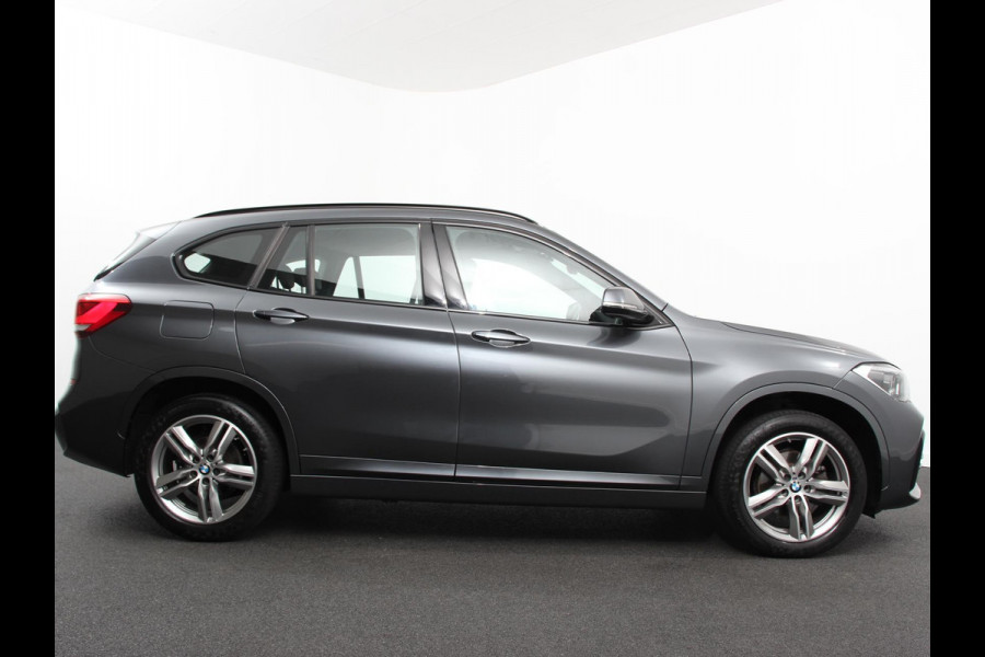BMW X1 sDrive18i Automaat M-Sport | Navigatie | Cruise Control | Stoelverwarming  | Elektrische achterklep | Climate Control | Lichtmetalen velgen