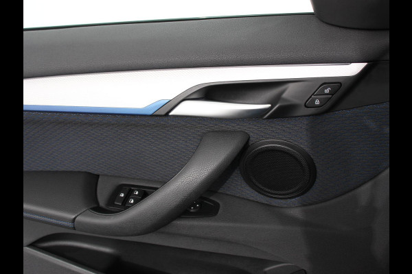 BMW X1 sDrive18i Automaat M-Sport | Navigatie | Cruise Control | Stoelverwarming  | Elektrische achterklep | Climate Control | Lichtmetalen velgen