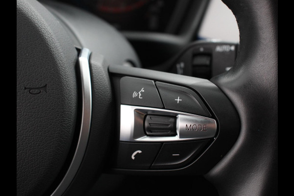 BMW X1 sDrive18i Automaat M-Sport | Navigatie | Cruise Control | Stoelverwarming  | Elektrische achterklep | Climate Control | Lichtmetalen velgen