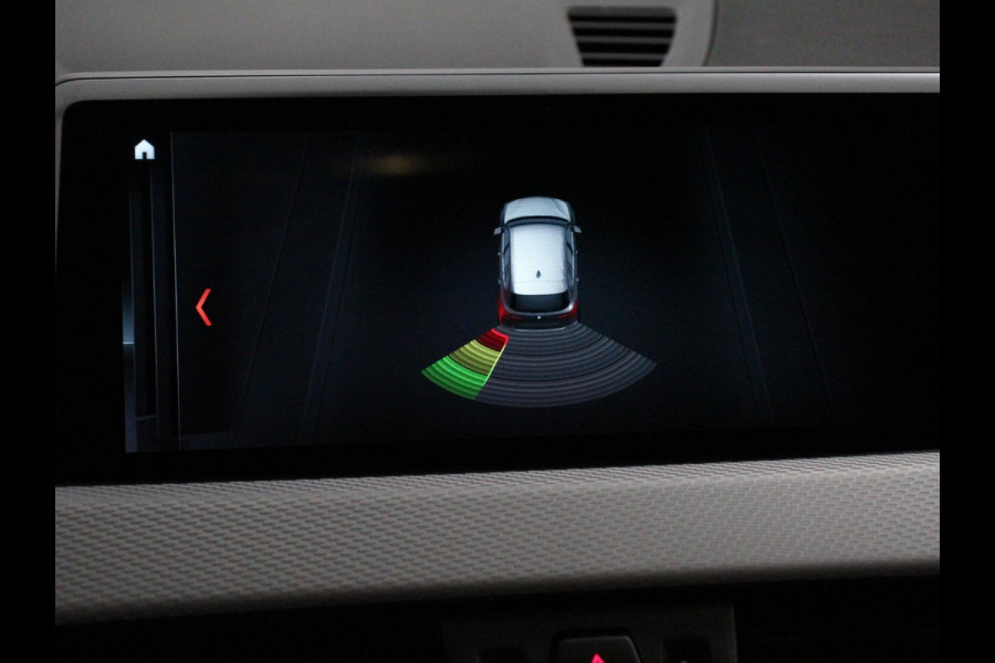 BMW X1 sDrive18i Automaat M-Sport | Navigatie | Cruise Control | Stoelverwarming  | Elektrische achterklep | Climate Control | Lichtmetalen velgen