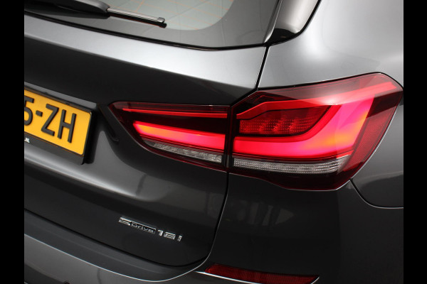 BMW X1 sDrive18i Automaat M-Sport | Navigatie | Cruise Control | Stoelverwarming  | Elektrische achterklep | Climate Control | Lichtmetalen velgen