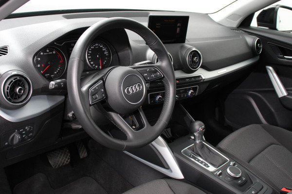 Audi Q2 35 TFSI 150pk Automaat Sport Prestige Plus Audi Q2 35 TFSI 150pk S-Tronic Sport Prestige Plus | Navigatie | Apple Carplay / Android Auto | Climate Control | Adaptive Cruise Control | Dab | Stoelverwarming | LMV 17"