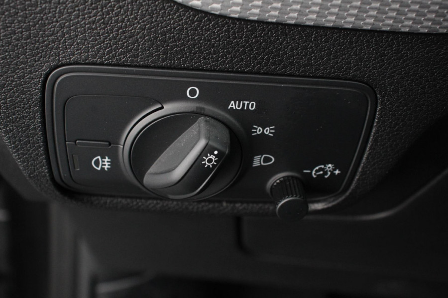 Audi Q2 35 TFSI 150pk Automaat Prestige | Navigatie | Apple Carplay/Android Auto | Parkeersensoren | Camera | Adaptive Cruise Control | Stoelverwarming | Climate Control