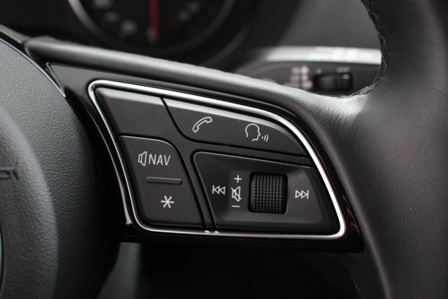 Audi Q2 35 TFSI 150pk Automaat Prestige | Navigatie | Apple Carplay/Android Auto | Parkeersensoren | Camera | Adaptive Cruise Control | Stoelverwarming | Climate Control