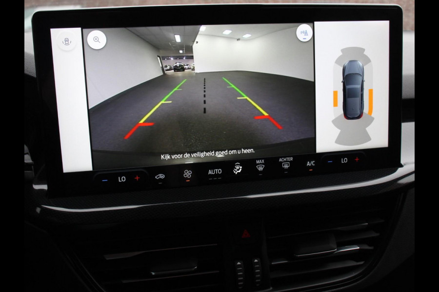 Ford Focus 1.0 125 PK Hybrid ST Line Groot Scherm! Navigatie Climate Control Led Dab Camera Parkeer sensoren Cruise Control Lichtmetalen velgen Prijs Incl. BOVAG Garantie