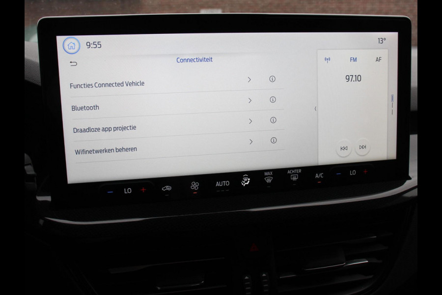 Ford Focus 1.0 125 PK Hybrid ST Line Groot Scherm! Navigatie Climate Control Led Dab Camera Parkeer sensoren Cruise Control Lichtmetalen velgen Prijs Incl. BOVAG Garantie