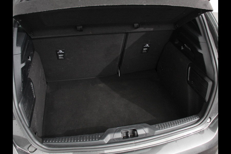 Ford Focus 1.0 125 PK Hybrid ST Line Groot Scherm! Navigatie Climate Control Led Dab Camera Parkeer sensoren Cruise Control Lichtmetalen velgen Prijs Incl. BOVAG Garantie