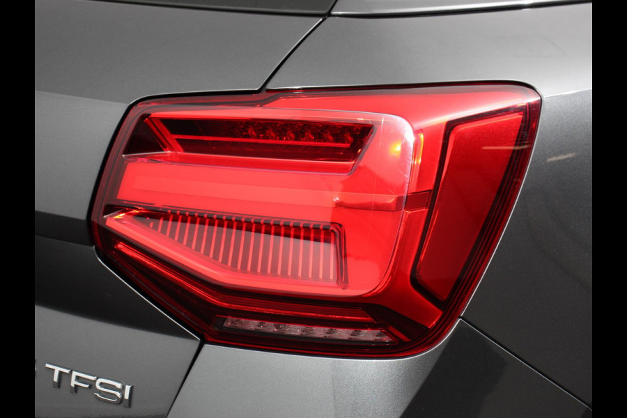 Audi Q2 35 TFSI 150pk Automaat S Edition | Navigatie | Camera | Adaptive Cruise Control | LED Matrix | Elektrische Achterklep | Keyless Entry |