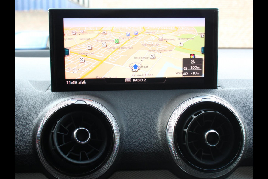 Audi Q2 35 TFSI 150pk Automaat S Edition | Navigatie | Camera | Adaptive Cruise Control | LED Matrix | Elektrische Achterklep | Keyless Entry |