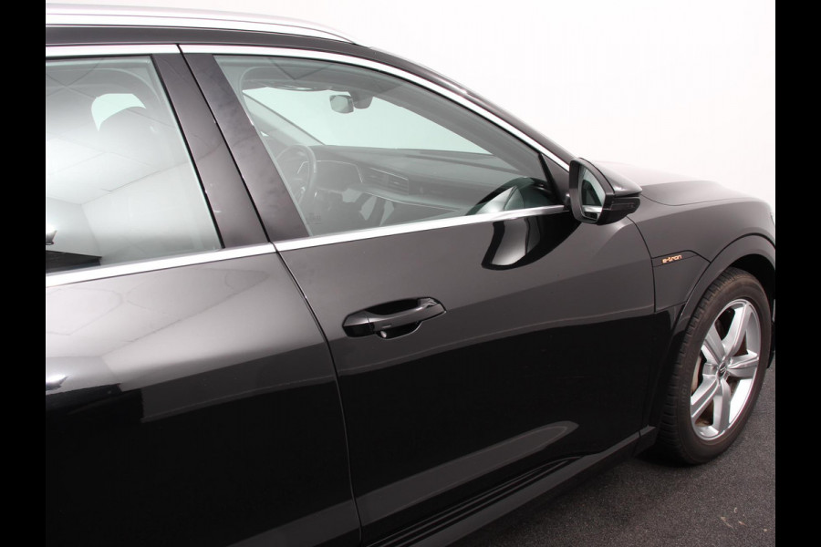 Audi e-tron 50 Quattro Launch edition | Navigatie | Luchtvering | Climate Control | Parkeer Sensoren | Lichtmetalen velgen | Cruise control | Digitale Cockpit | Electrisch bedienbare achterklep